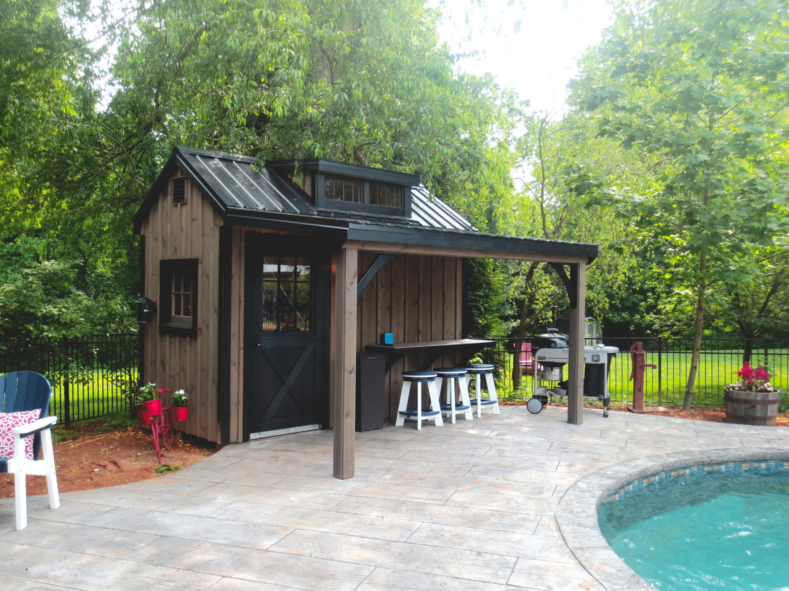 Poolhouse for sale, custom built pool house